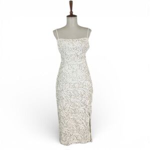 Lulu’s Blissful Moments Dress Women’s S White‎ Floral Appliqué Sleeveless Sheath